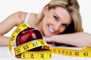 체중 감량을 위한 사과와 센티미터