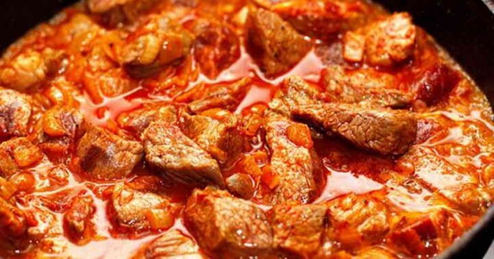 단백질 식단에 비프 스튜