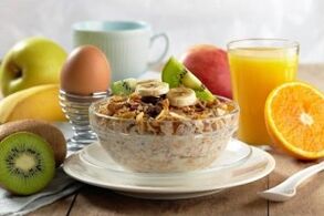 체중 감량을위한 건강한 아침 식사로 과일 죽